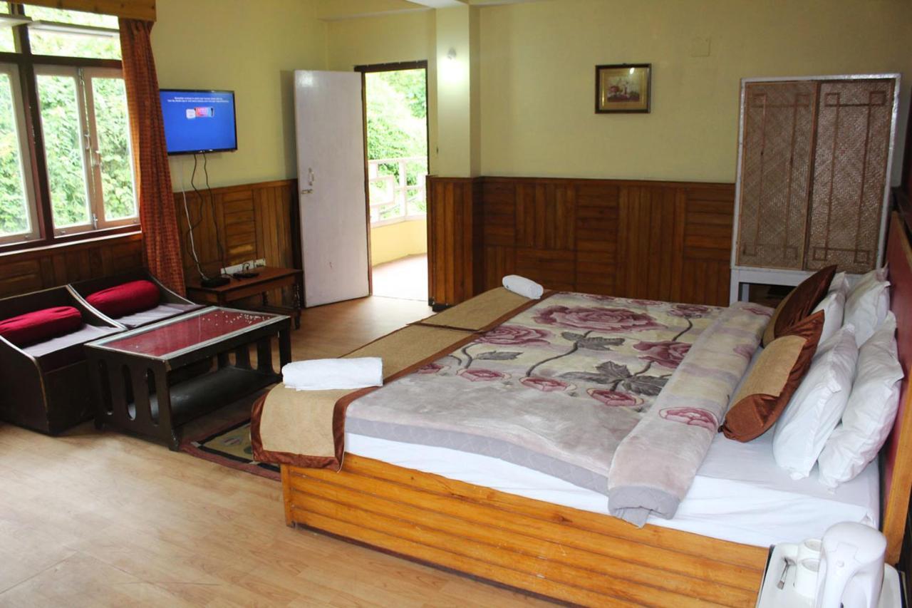 Norling Retreat Hotel Pelling Bagian luar foto
