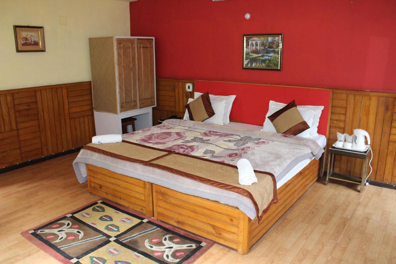 Norling Retreat Hotel Pelling Bagian luar foto
